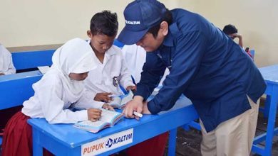 Pupuk Kaltim Mengajar Tingkatkan Mutu Pendidikan di Malahing
