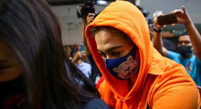 Bantah Nge-fly di Ini Talk Show, Catherine Wilson: Cuma Nggak Enak Badan