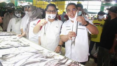 Bantu Pedagang di Masa Pandemi Covid-19, Mahyunadi-Kinsu Belanja ke Pasar  Induk Sangatta