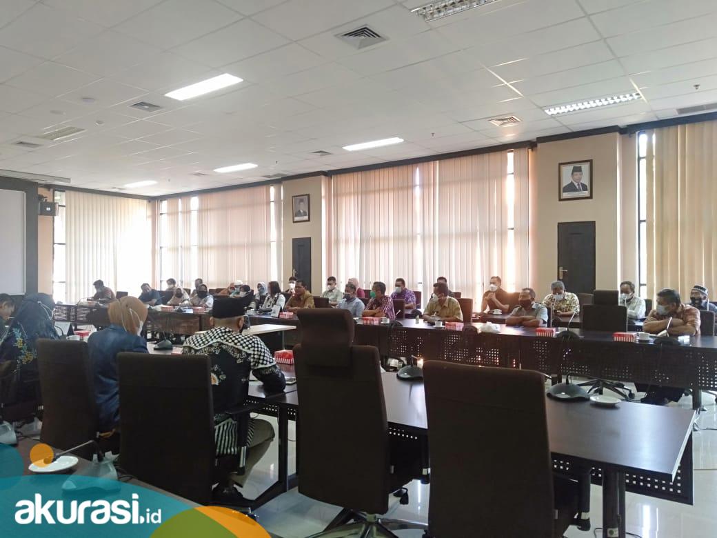 Selesaikan Sengkarut SMA 10 Melati, Disdikbud Diminta Hadir, Jawad: Kalau Perwakilan, Kami Usir