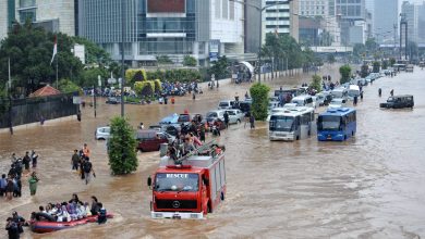 Banjir Jakarta: 35 RT dan 4 Ruas Jalan Terendam, Ratusan Warga Mengungsi