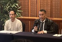 Nadiem Makarim Klarifikasi Dugaan Korupsi Chromebook, Didampingi Hotman Paris: “Tidak Ditujukan untuk Daerah 3T”