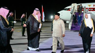 Presiden Prabowo Disambut Upacara Kehormatan di Jeddah, Bahas Kampung Haji dan Kerja Sama Strategis