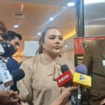 Lisa Mariana Jalani Tes DNA di Bareskrim Polri: “Semoga Tidak Ada Rekayasa”